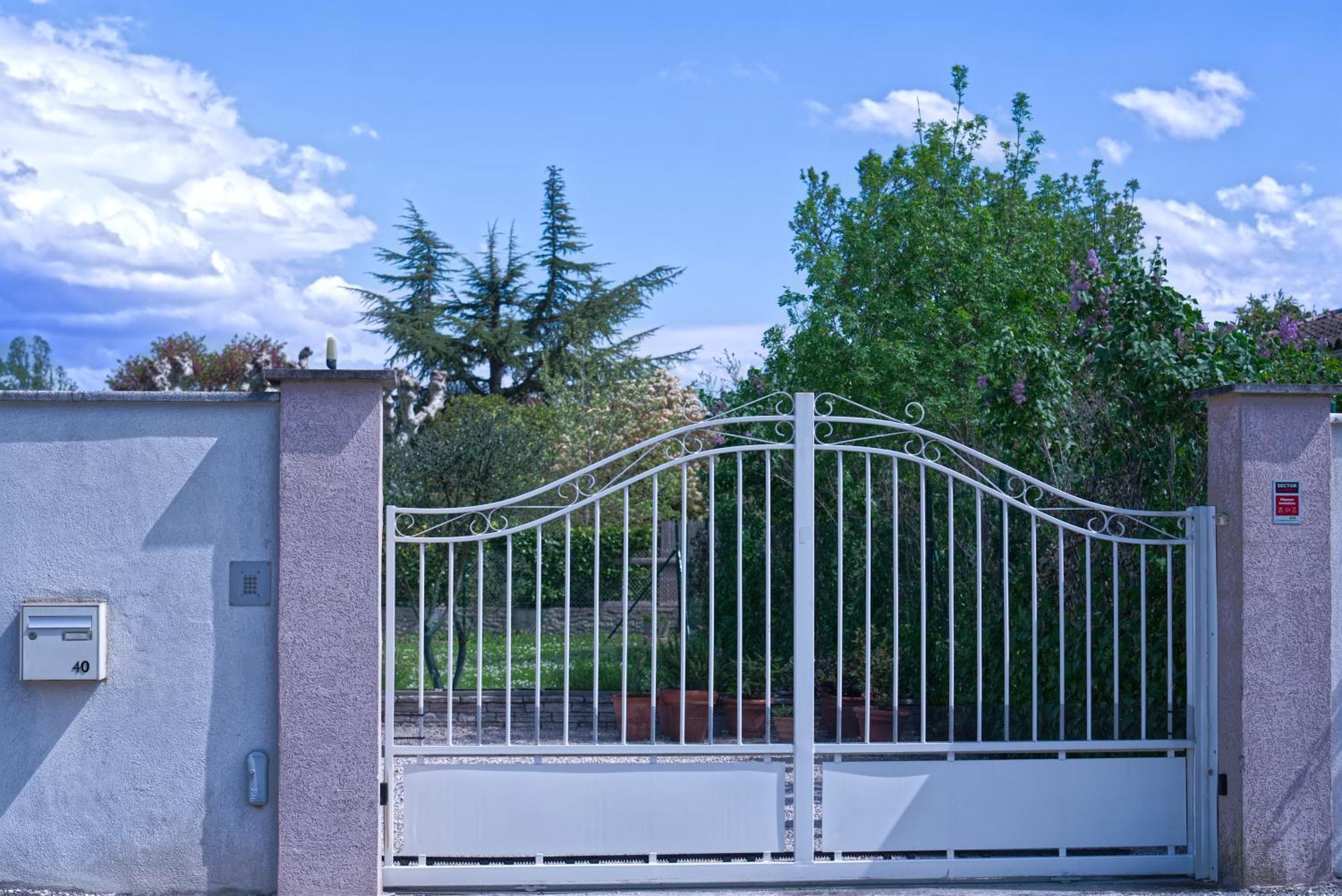 Anna Et Jean-Paul Bed & Breakfast LʼIsle-sur-la-Sorgue Exterior foto